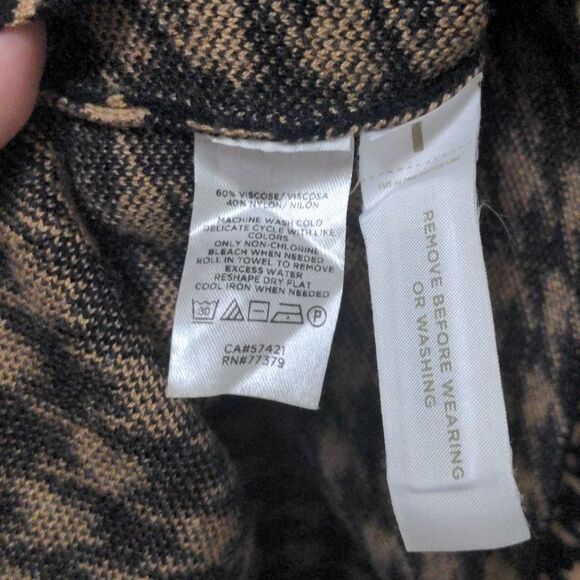 Ann Taylor Tan Houndstooth Mockneck Sweater - Picture 5 of 5